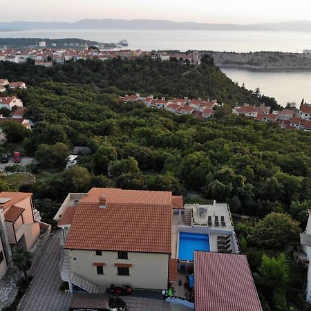 Apartman "Sabine Red" With Heated Pool Omišalj Extérieur photo