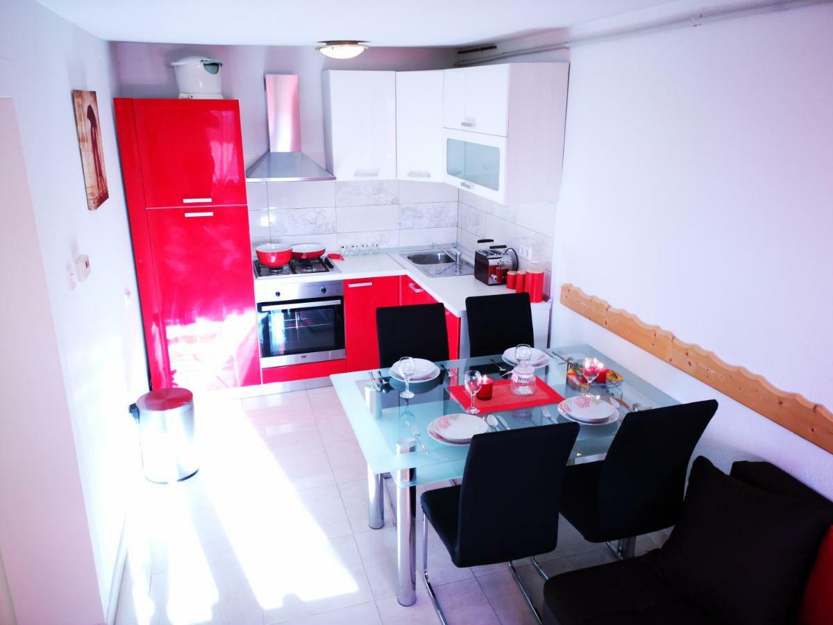 Apartman "Sabine Red" With Heated Pool Omišalj Extérieur photo
