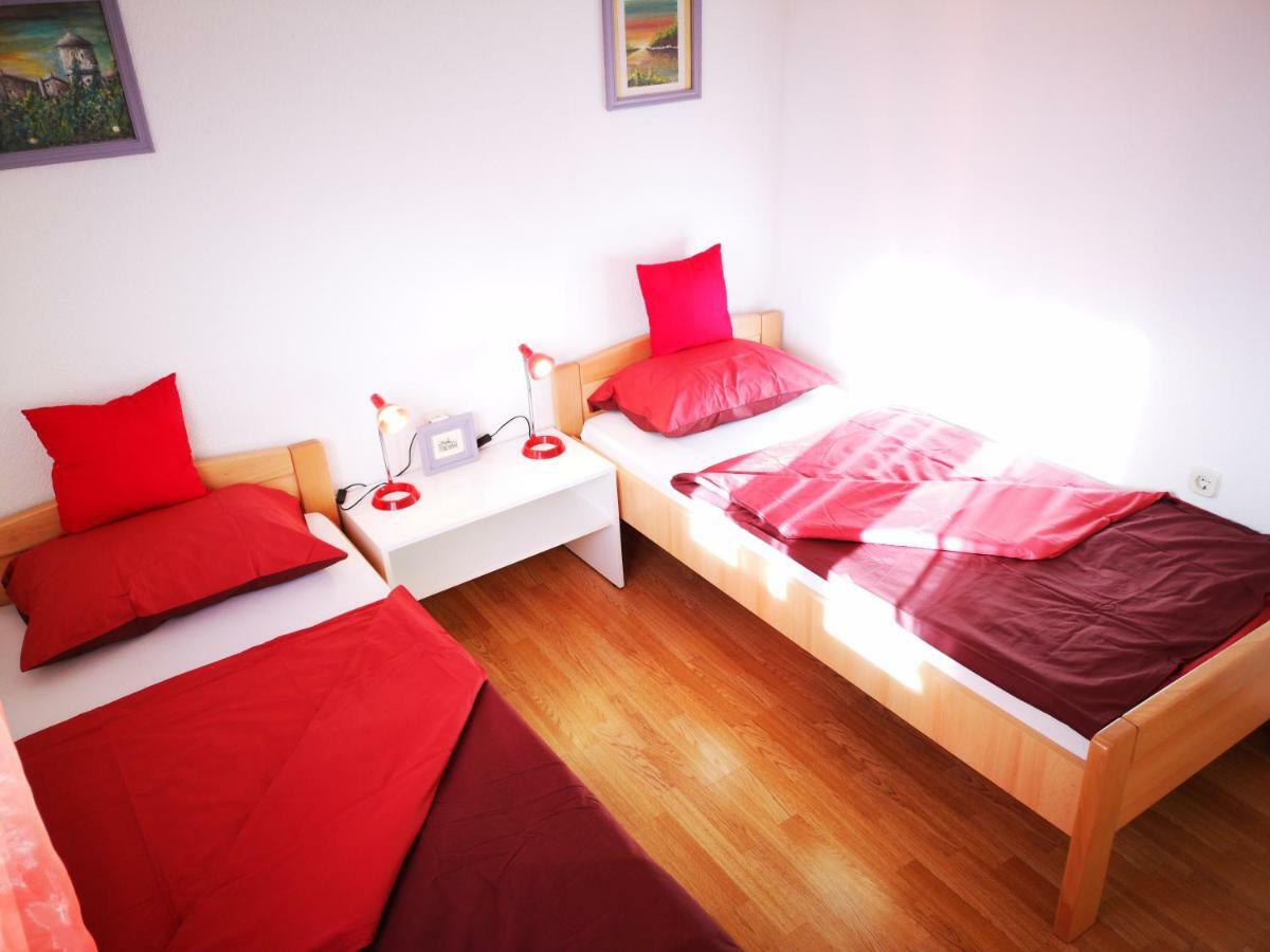 Apartman "Sabine Red" With Heated Pool Omišalj Extérieur photo